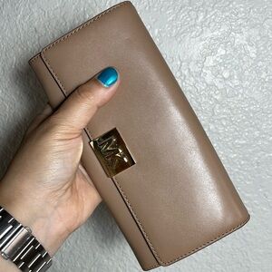 MICHAEL KORS Mindy Carryall Wallet Long Wallet 35H8ATZE3L Cream Leather Women